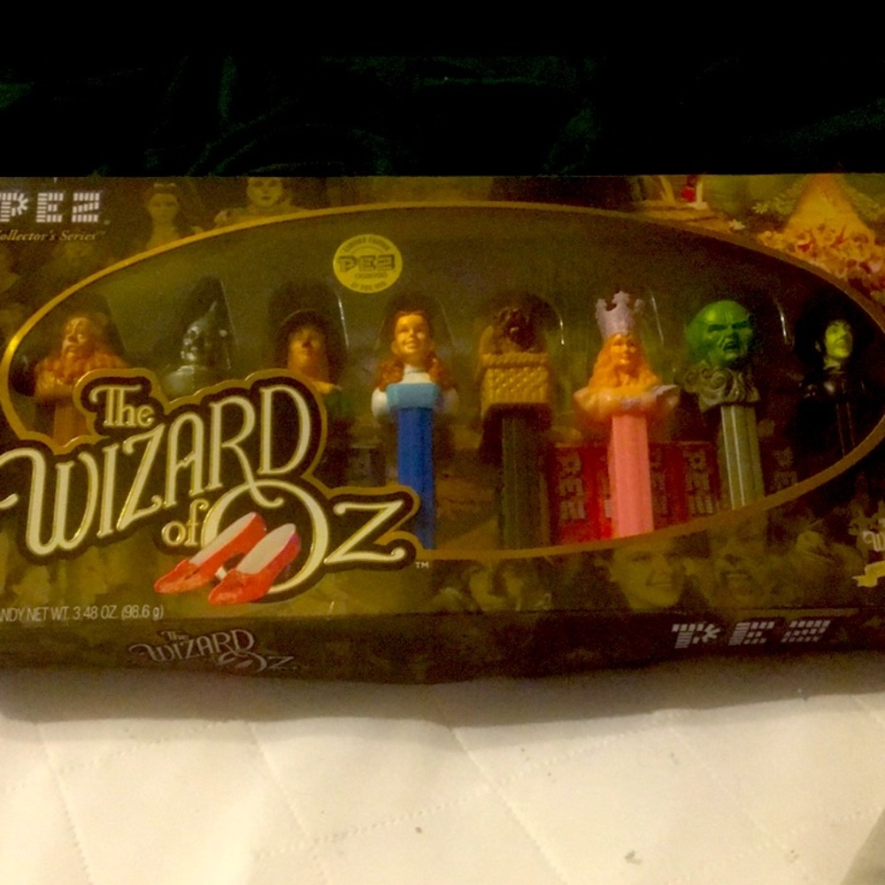 Wizard of oz PEZ! Collector Item going over $300 on other sites! Hurry B.I.G